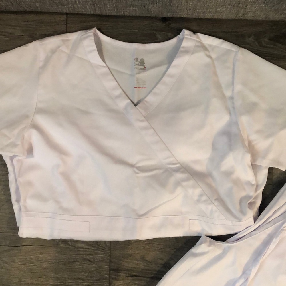 White Scrub Set - Picture 2 of 3